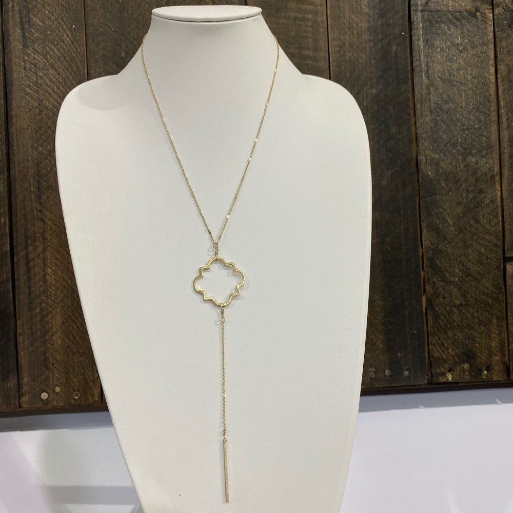 Quatrefoil Shape Gold Necklace